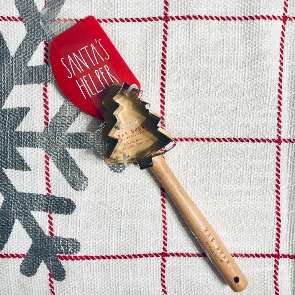 Rae Dunn Spatula & Cookie Cutter Set